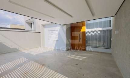 Casa para venda e aluguel em Portal Ville Jardins de 200.00m² com 3 Quartos, 1 Suite e 2 Garagens
