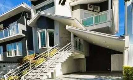 Sobrado para venda em Condomínio Vila Dos Inglezes de 290.00m² com 3 Quartos, 1 Suite e 3 Garagens