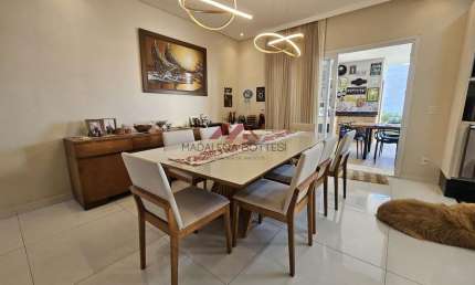 Casa para venda em Vila Oliveira de 289.00m² com 3 Quartos, 3 Suites e 4 Garagens