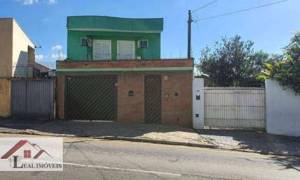 Casa de Condomínio para venda em Vila Bastos de 360.00m² com 4 Quartos, 3 Suites e 5 Garagens