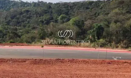 Terreno à venda na Avenida Virgilio Cardoso Pinna, 55, Piracangaguá II, Taubaté