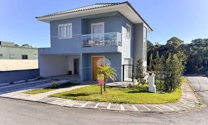 Sobrado para venda em Arruda de 168.00m² com 3 Quartos, 1 Suite e 2 Garagens