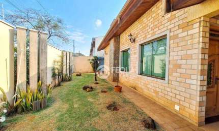 Casa para venda em Residencial Horto Florestal Jacyra I de 335.00m² com 3 Quartos, 3 Suites e 4 Garagens