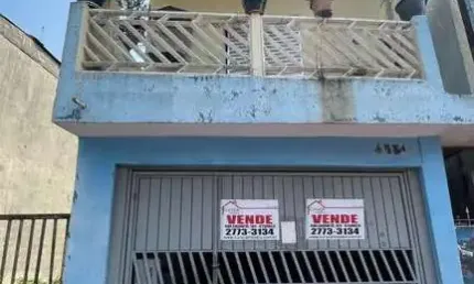 Sobrado para venda em Jardim Campos de 210.00m² com 3 Quartos, 1 Suite e 2 Garagens