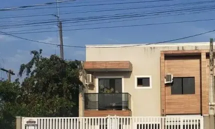 Sobrado para venda em Guaratuba de 164.00m² com 4 Quartos, 2 Suites e 4 Garagens