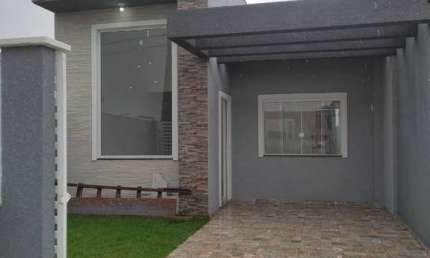 Casa para venda em Guaratuba de 97.00m² com 3 Quartos, 1 Suite e 2 Garagens