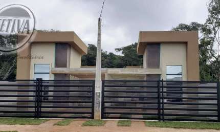 Casa para venda em Guaratuba de 110.00m² com 3 Quartos, 1 Suite e 1 Garagem