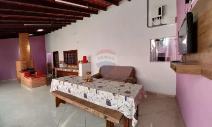 Casa para venda em Jardim Ipê Iii de 180.00m² com 3 Quartos e 2 Garagens