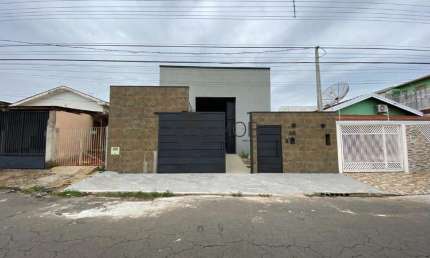 Sala Comercial para venda em Jardim Nossa Senhora Aparecida de 299.00m² com 4 Garagens