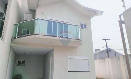 Sobrado para venda em Jardim Das Palmeiras de 145.00m² com 3 Quartos, 1 Suite e 2 Garagens