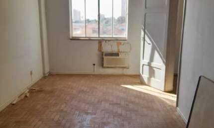 Sala Comercial para venda em Centro de 50.00m² com 1 Garagem