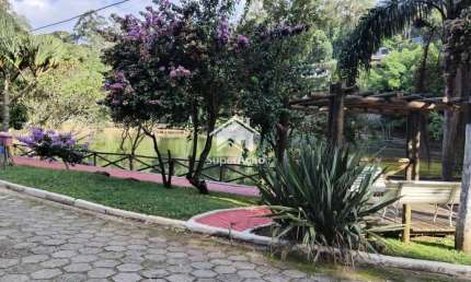Casa de Condomínio para venda e aluguel em Roseira de 250.00m² com 3 Quartos, 3 Suites e 6 Garagens