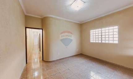 Casa para venda em Jardim São João de 122.13m² com 3 Quartos, 1 Suite e 2 Garagens