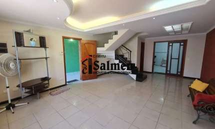 Sobrado para venda em Vila São Ricardo de 248.00m² com 3 Quartos, 3 Suites e 4 Garagens