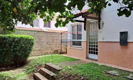 Casa de Condomínio para venda em Jardim Interlagos de 64.00m² com 2 Quartos e 1 Garagem