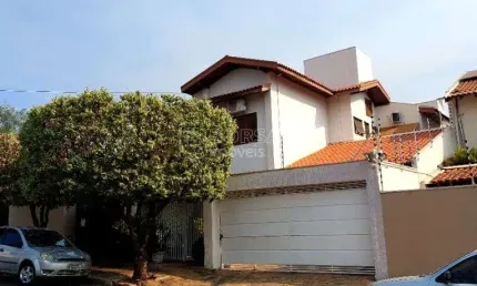 Sobrado para venda em Vila Harmonia de 328.00m² com 4 Quartos, 2 Suites e 4 Garagens