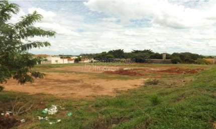 Terreno à venda na Rua Salviano Rosalino, Vila Bela Vista, Araraquara