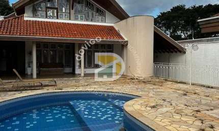 Casa de Condomínio para venda em Jardim Santa Helena de 326.65m² com 3 Quartos, 1 Suite e 10 Garagens