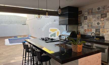 Casa de Condomínio para venda em Jardim Tropical de 325.00m² com 4 Quartos, 1 Suite e 2 Garagens