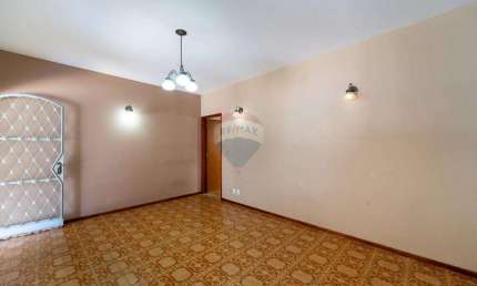 Sobrado para venda em Vila Municipal de 143.00m² com 3 Quartos, 1 Suite e 2 Garagens