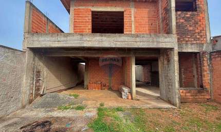 Casa para venda em Jardim Imperial de 195.00m² com 3 Quartos e 1 Suite