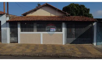 Casa para venda em Parque Industrial de 247.35m² com 3 Quartos e 4 Garagens