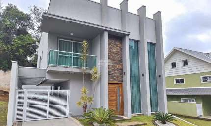 Sobrado para venda em Campo Pequeno de 250.00m² com 3 Quartos, 1 Suite e 3 Garagens