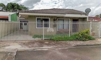 Casa para venda em Guaraituba de 94.00m² com 3 Quartos e 2 Garagens