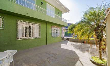 Casa para venda em Pinheirinho de 360.00m² com 4 Quartos, 1 Suite e 3 Garagens