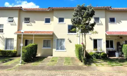 Casa de Condomínio para venda em Granja Viana de 75.00m² com 2 Quartos, 1 Suite e 2 Garagens