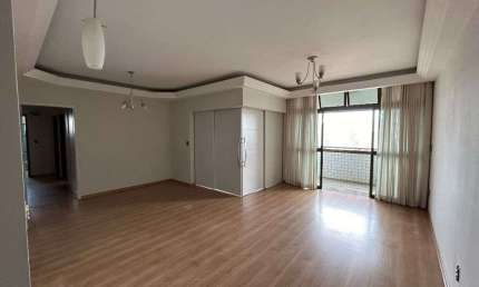 Apartamento para alugar em Mansões Santo Antônio de 150.00m² com 4 Quartos, 1 Suite e 2 Garagens