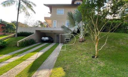 Casa de Condomínio para venda em Granja Viana de 300.00m² com 3 Quartos, 2 Suites e 6 Garagens
