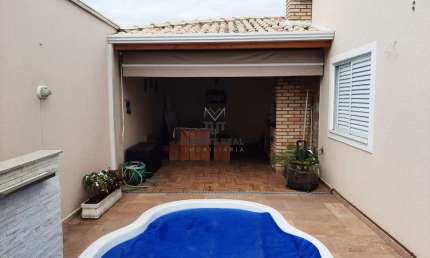 Casa para venda em Vossoroca de 223.00m² com 3 Quartos, 1 Suite e 4 Garagens