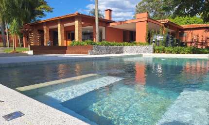 Casa para venda e aluguel em Chácaras Residenciais Santa Maria de 5400.00m² com 5 Quartos, 3 Suites e 4 Garagens