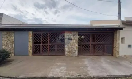 Casa para venda em Jardim São Roque de 280.00m² com 4 Quartos e 6 Garagens