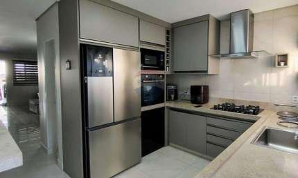 Casa para venda em Jardim Julieta de 208.00m² com 3 Quartos, 1 Suite e 6 Garagens
