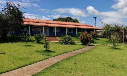 Chácara para venda em Cercado de 310.00m² com 3 Quartos, 1 Suite e 4 Garagens