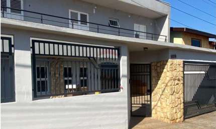 Casa para alugar em Residencial Santa Luiza I de 290.00m² com 4 Quartos e 1 Suite