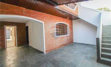 Casa para alugar em Jardim Simus de 272.00m² com 3 Quartos, 1 Suite e 2 Garagens