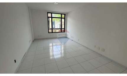 Sala Comercial para alugar em Barra Da Tijuca de 33.00m² com 1 Garagem