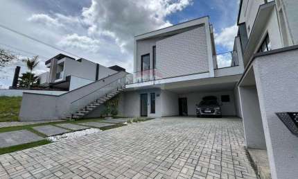 Casa de Condomínio para alugar em Parque Residencial Itapeti de 270.00m² com 3 Quartos e 1 Suite