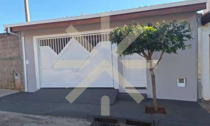 Casa para venda em Jardim Araucária de 80.00m² com 2 Quartos e 2 Garagens