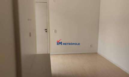Apartamento para alugar em Curicica de 45.00m² com 2 Quartos e 1 Garagem
