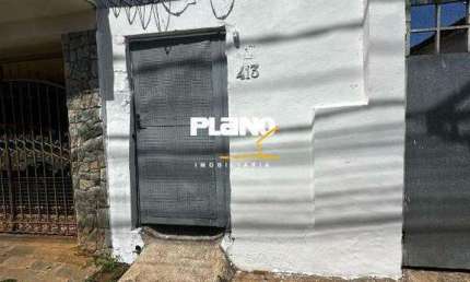 Casa para alugar em Vila Santos Dumont de 35.00m² com 2 Quartos
