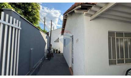 Casa para venda em Vila Santa Cruz de 73.17m² com 2 Quartos e 2 Garagens