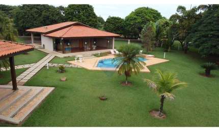 Chácara para venda em Jardim Ipê Pinheiro de 863.00m² com 3 Quartos, 1 Suite e 6 Garagens