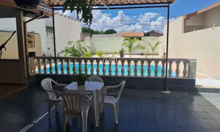 Casa para venda em Vila São Geraldo de 550.00m² com 3 Quartos, 1 Suite e 1 Garagem