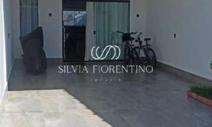 Casa para venda em Esplanada Independência de 125.00m² com 3 Quartos, 1 Suite e 4 Garagens