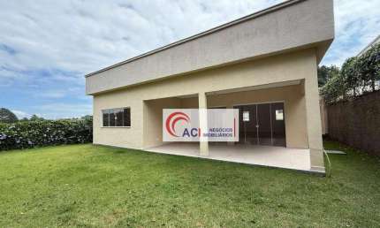 Casa de Condomínio para alugar em Chácara Dos Junqueiras de 198.00m² com 3 Quartos, 1 Suite e 6 Garagens