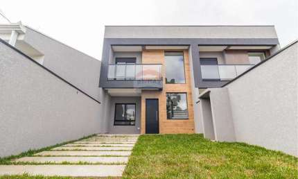 Sobrado para venda em Uberaba de 120.00m² com 3 Quartos e 3 Suites
